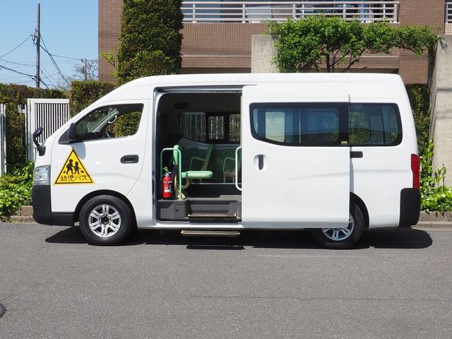 Nissan NV350 Caravan 2014-02 3898-10