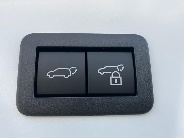 Toyota PRIUS 2023-10 14340-9