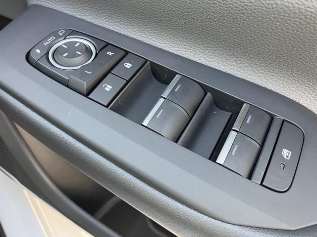 Toyota PRIUS 2023-10 14340-26