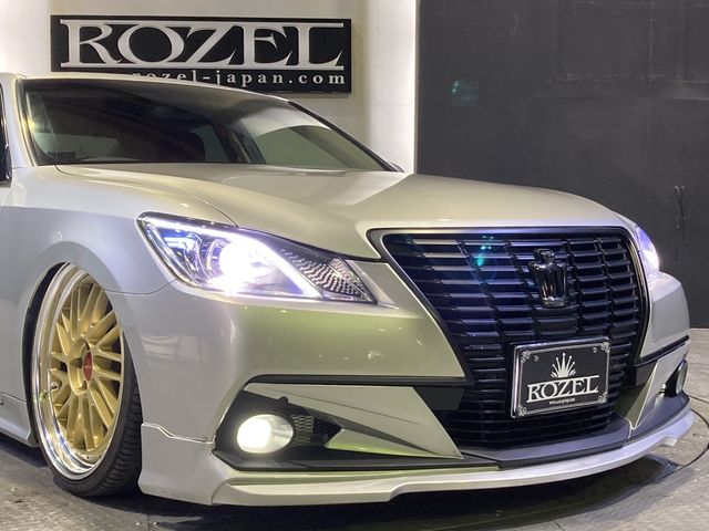 Toyota CROWN SEDAN 2013-01 8096-4