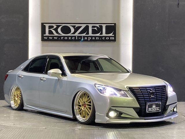 Toyota CROWN SEDAN 2013-01 8096-29