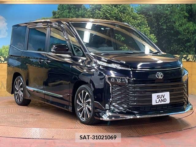 Toyota VOXY 2022-11 313562-17