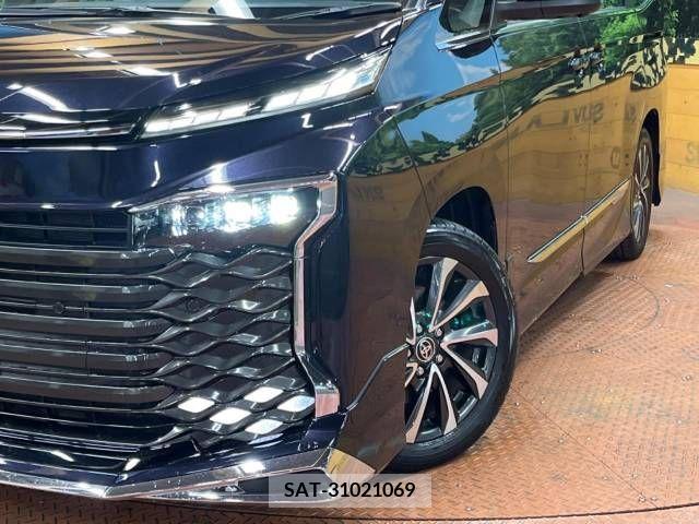 Toyota VOXY 2022-11 313562-13