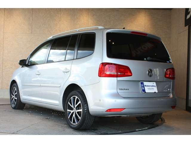 VolksWagen GOLF TOURAN 2015-05 6576-5