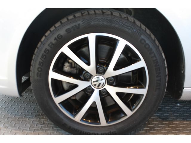 VolksWagen GOLF TOURAN 2015-05 6576-18