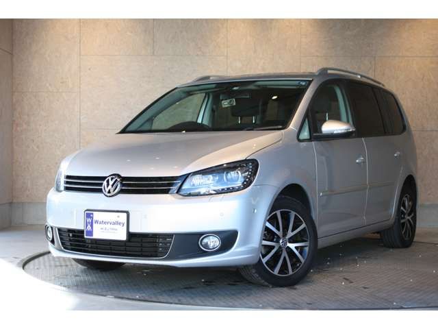 VolksWagen GOLF TOURAN 2015-05 6576-1