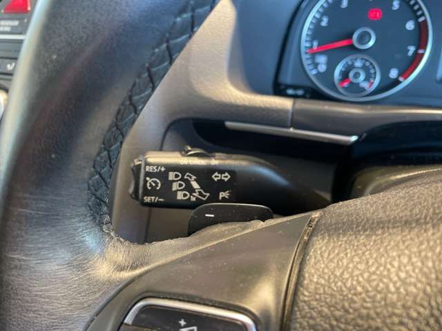 VolksWagen GOLF TOURAN 2015-05 6576-10