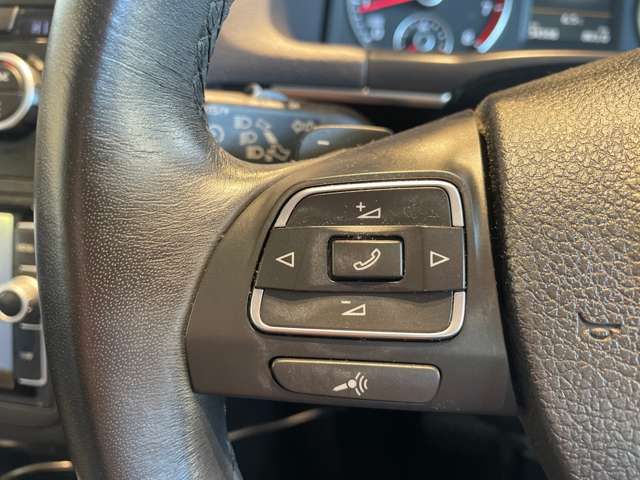 VolksWagen GOLF TOURAN 2015-05 6576-16