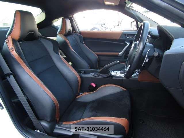 Toyota 86 2017-08 321188-16