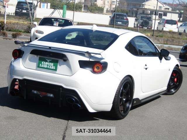 Toyota 86 2017-08 321188-3