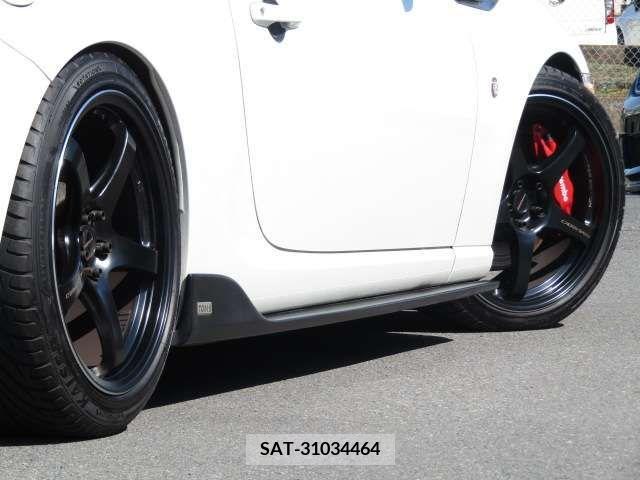 Toyota 86 2017-08 321188-5