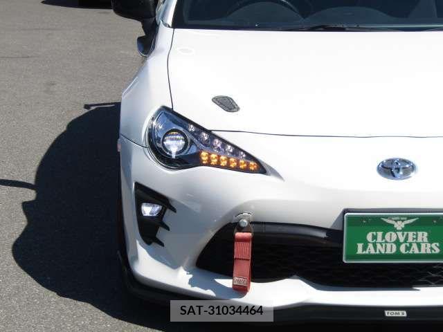 Toyota 86 2017-08 321188-4