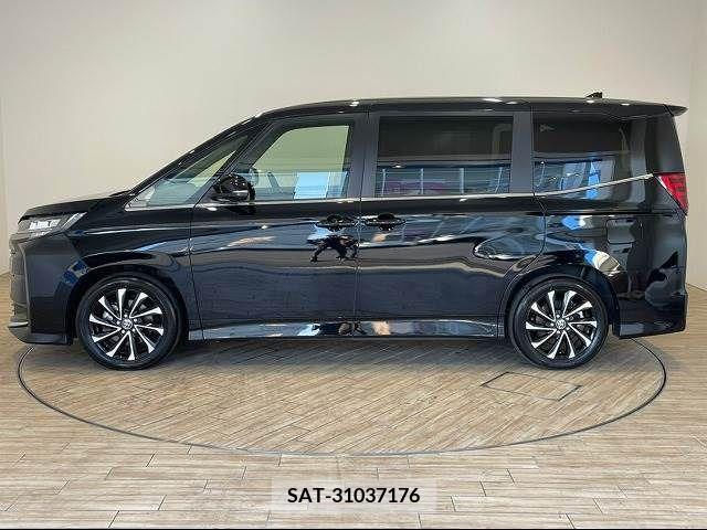 Toyota NOAH 2022-04 205694-16