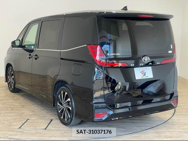 Toyota NOAH 2022-04 205694-14