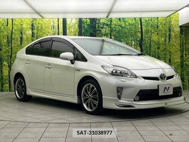 Toyota PRIUS 2013-09 252320-16