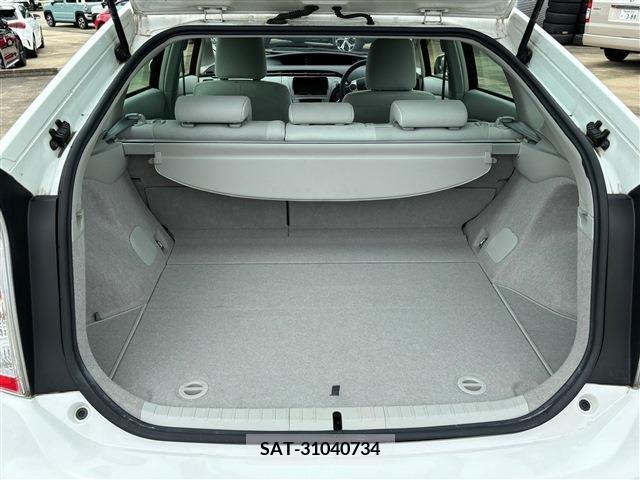 Toyota PRIUS 2015-07 329160-4