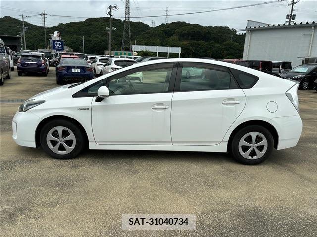 Toyota PRIUS 2015-07 329160-8