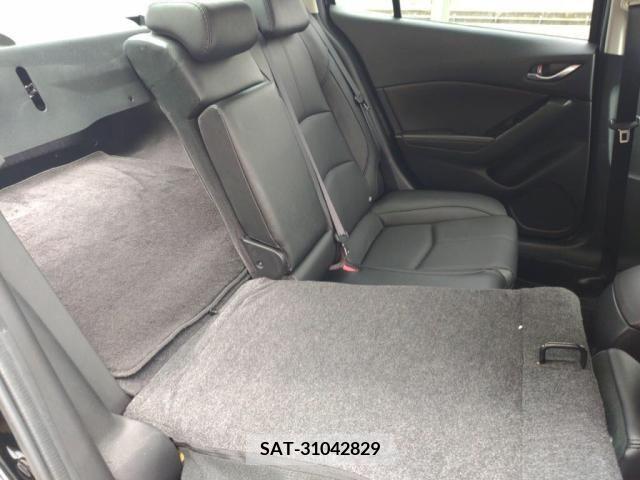Mazda AXELA 2017-02 385761-21