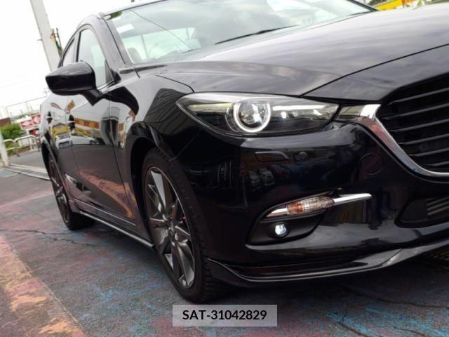 Mazda AXELA 2017-02 385761-8