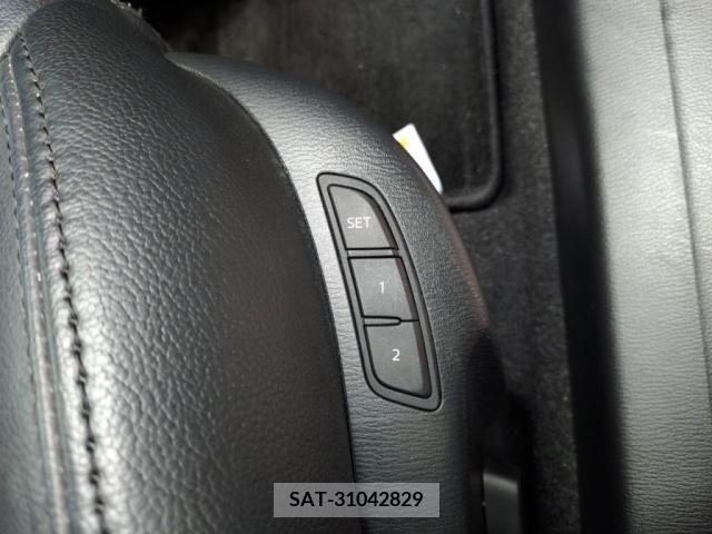 Mazda AXELA 2017-02 385761-12