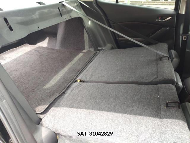 Mazda AXELA 2017-02 385761-22