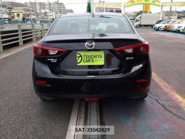 Mazda AXELA 2017-02 385761-11