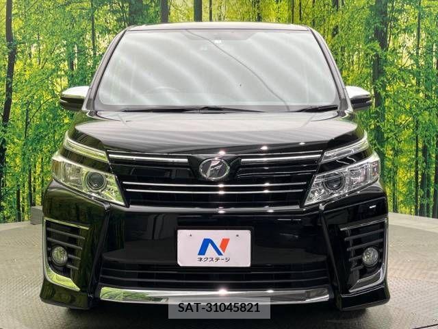 Toyota VOXY 2015-07 330327-13