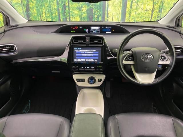 Toyota PRIUS 2016-06 181977-1