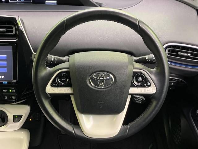 Toyota PRIUS 2016-06 181977-11