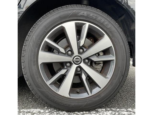 Nissan LEAF 2019-01 196778-15