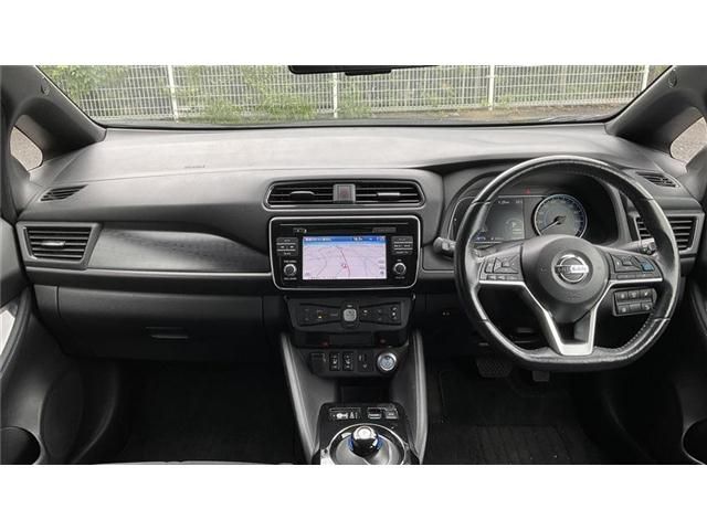 Nissan LEAF 2019-01 196778-9