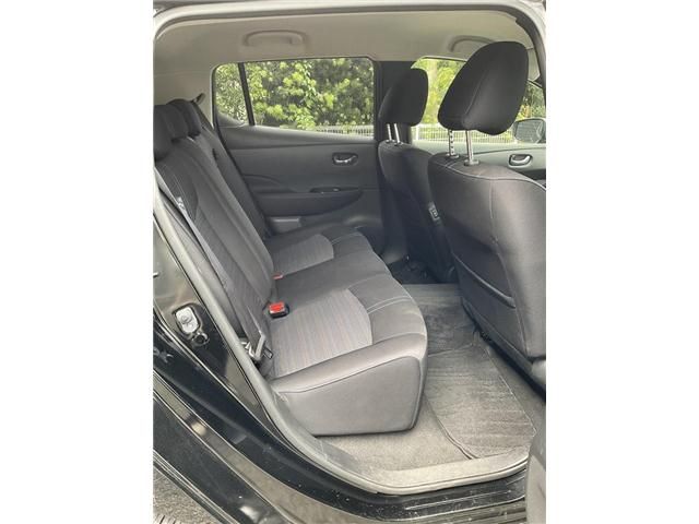 Nissan LEAF 2019-01 196778-12