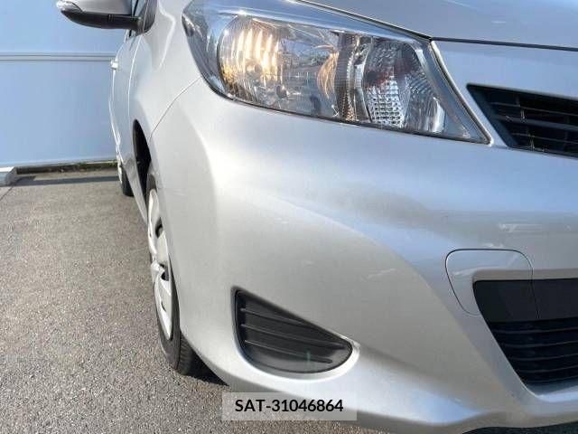 Toyota VITZ 2011-11 314556-13