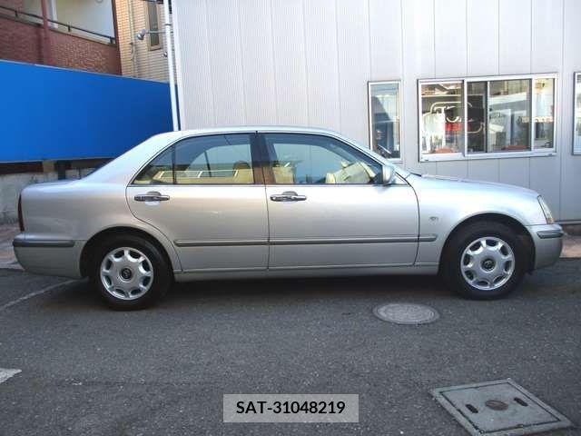 Toyota PROGRES 2005-02 282615-8
