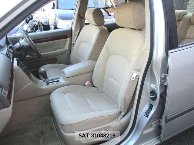 Toyota PROGRES 2005-02 282615-19