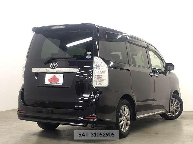 Toyota VOXY 2011-11 289212-2
