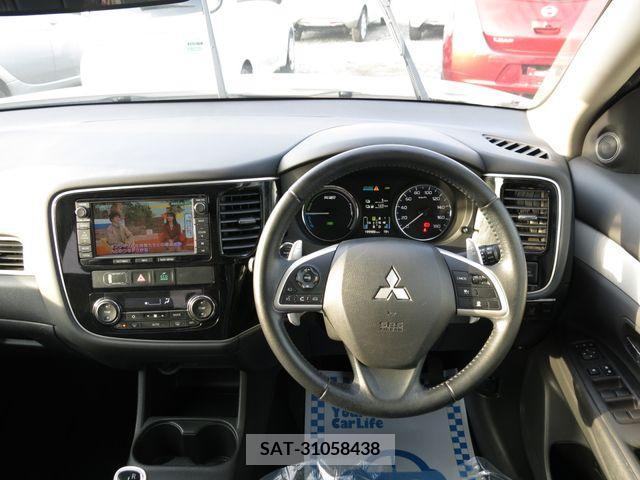 Mitsubishi OUTLANDER PHEV 2014-01 227046-6