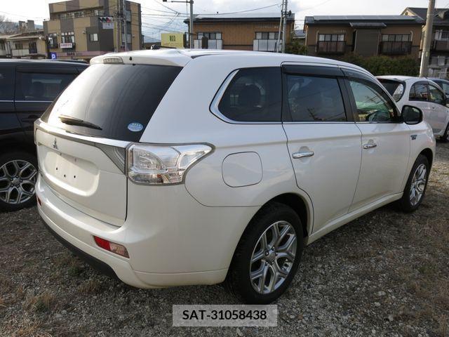 Mitsubishi OUTLANDER PHEV 2014-01 227046-5