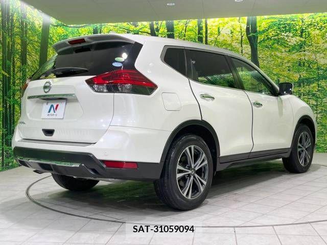 Nissan X-TRAIL 2019-01 290612-17