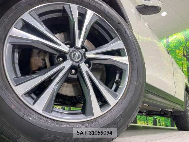 Nissan X-TRAIL 2019-01 290612-13