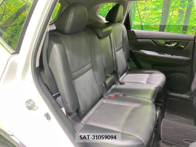 Nissan X-TRAIL 2019-01 290612-10