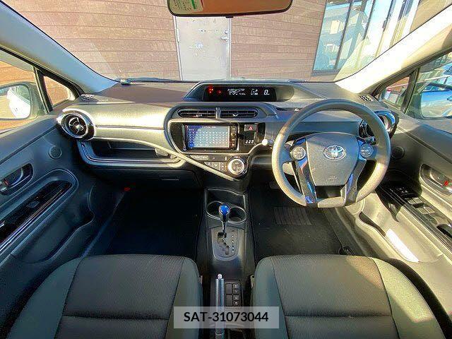 Toyota AQUA 2016-06 205023-1