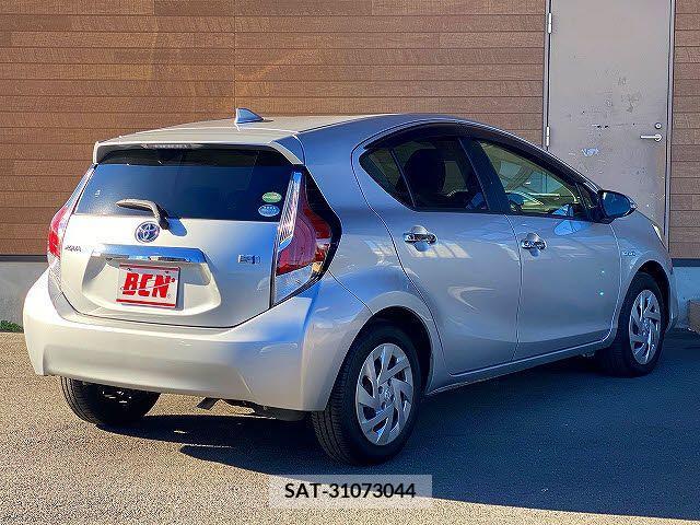Toyota AQUA 2016-06 205023-2