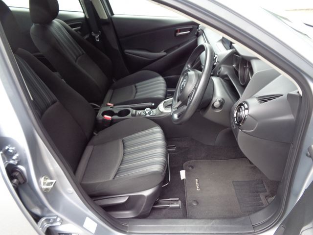 Mazda MAZDA2 2020-04 2676-25