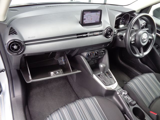 Mazda MAZDA2 2020-04 2676-26
