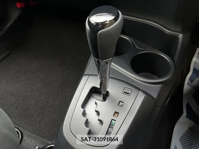 Toyota AQUA 2018-04 234314-18