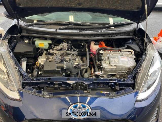 Toyota AQUA 2018-04 234314-17