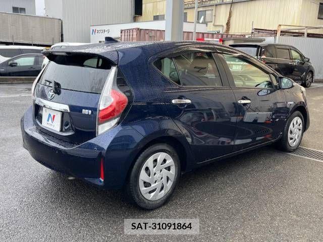 Toyota AQUA 2018-04 234314-16