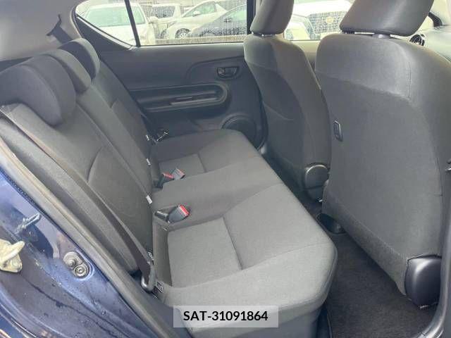 Toyota AQUA 2018-04 234314-9