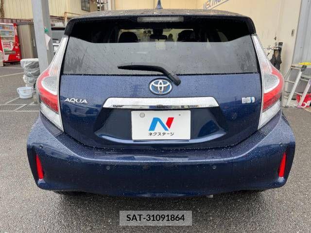 Toyota AQUA 2018-04 234314-15